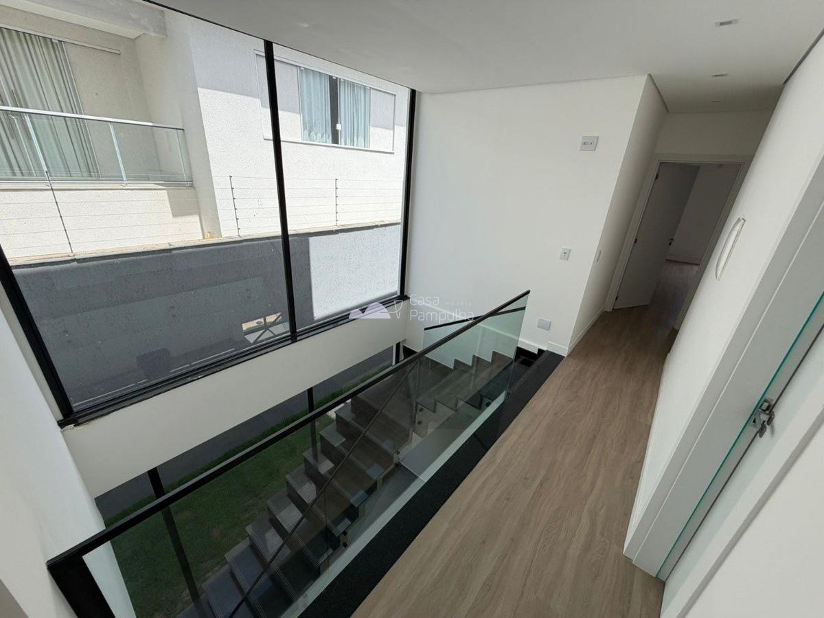 Casa, Trevo, 4 Quartos, 3 Vagas, 3 Suítes