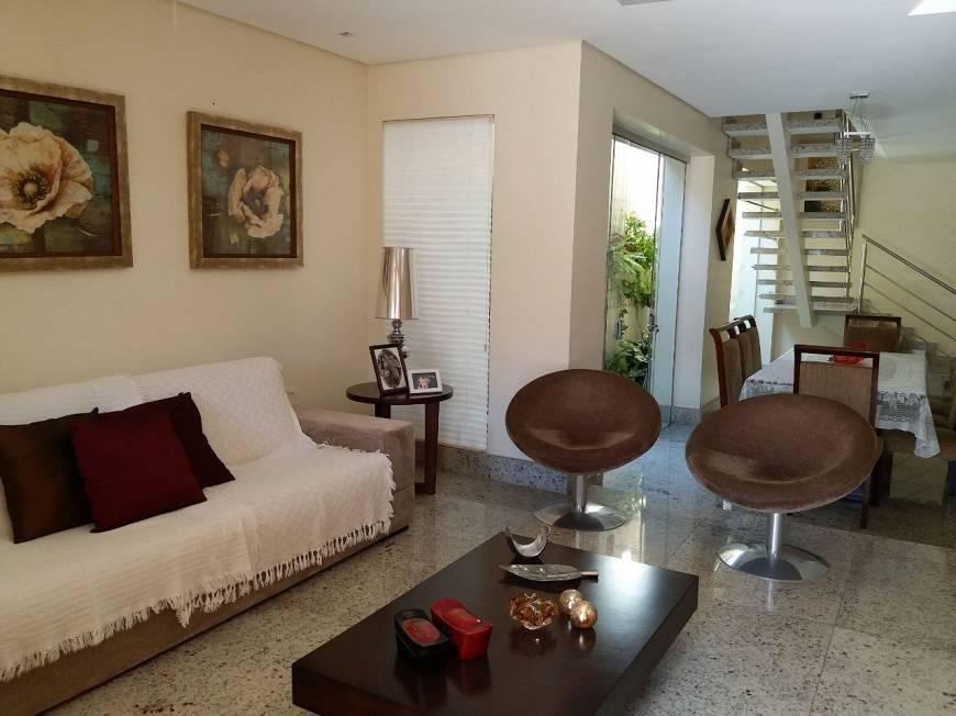 Casa, Colégio Batista, 4 Quartos, 3 Vagas, 2 Suítes