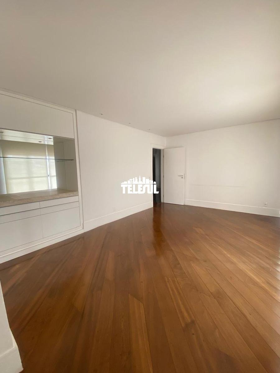 Apartamento, Centro, 4 Quartos, 2 Vagas, 2 Suítes