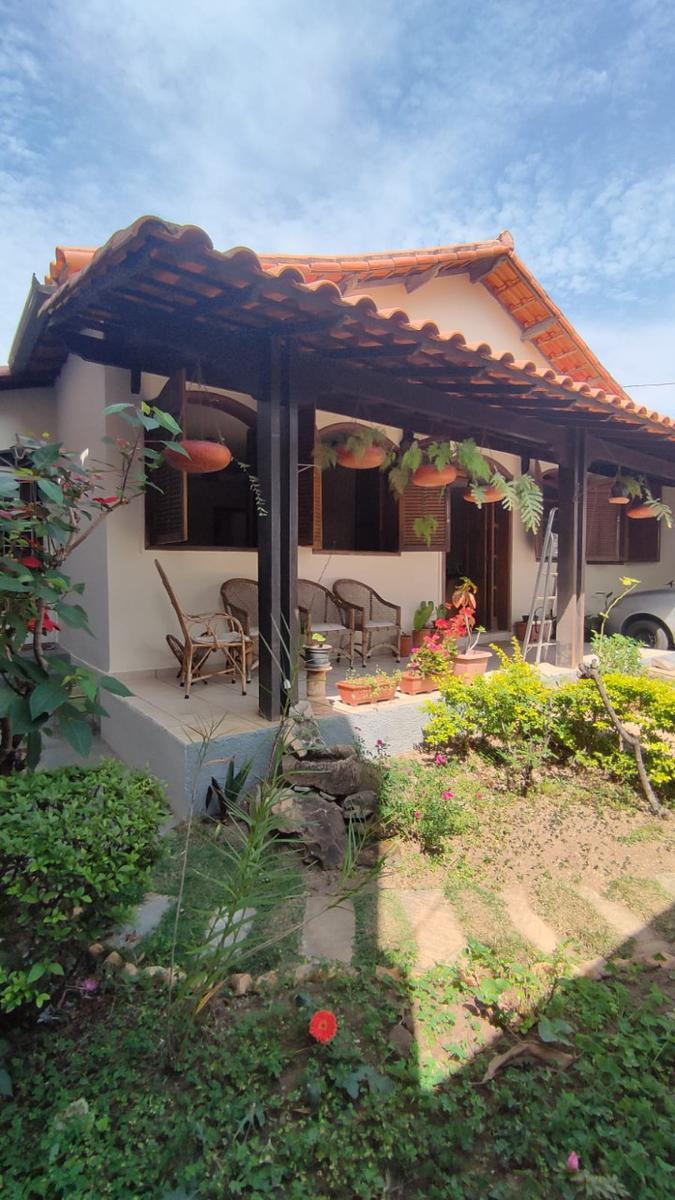 Casa, Parque Turistas, 2 Quartos, 2 Vagas, 1 Suíte