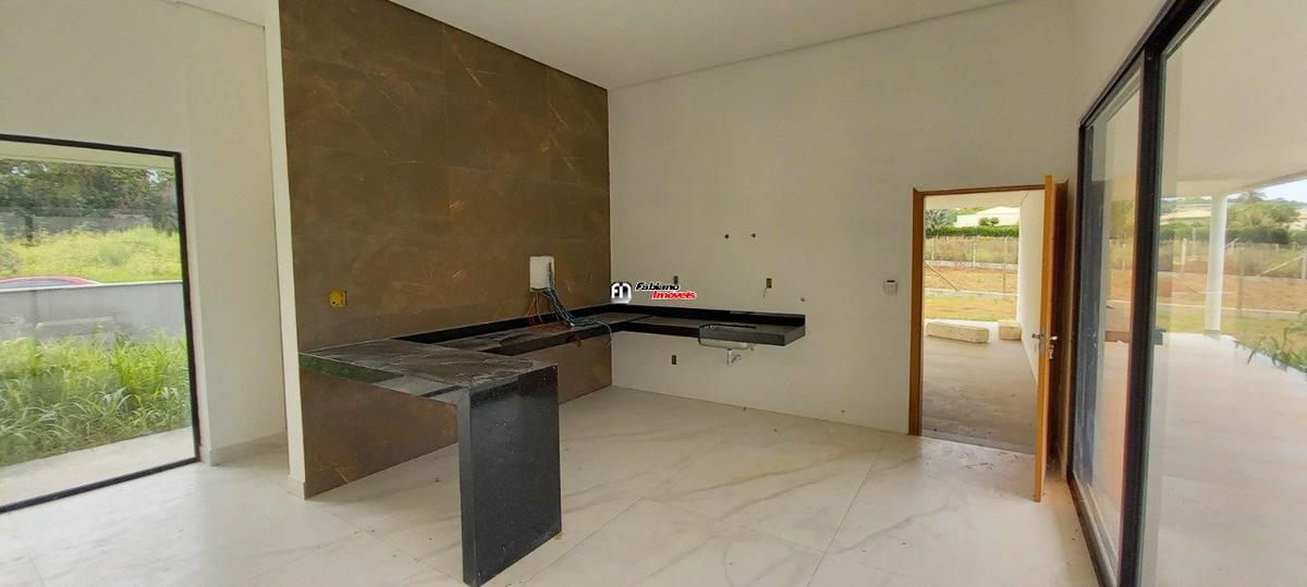 Casa, Campinho, 3 Quartos, 4 Vagas, 3 Suítes