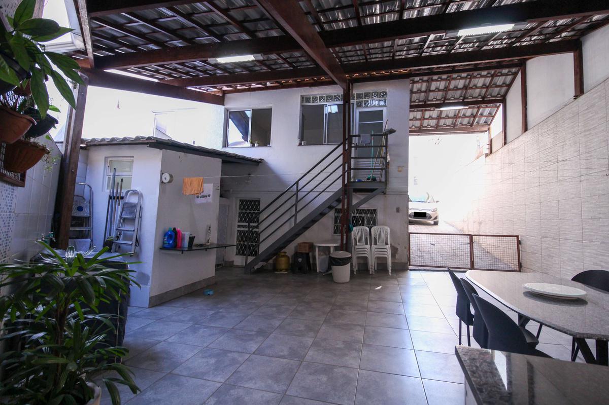 Casa, Dona Clara, 3 Quartos, 4 Vagas, 1 Suíte