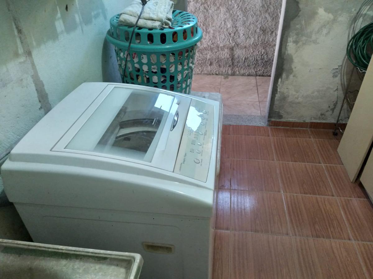 Casa, Santa Terezinha, 6 Quartos, 4 Vagas, 1 Suíte