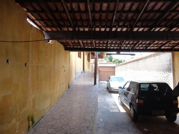 Casa, Europa, 2 Quartos, 4 Vagas, 0 Suíte