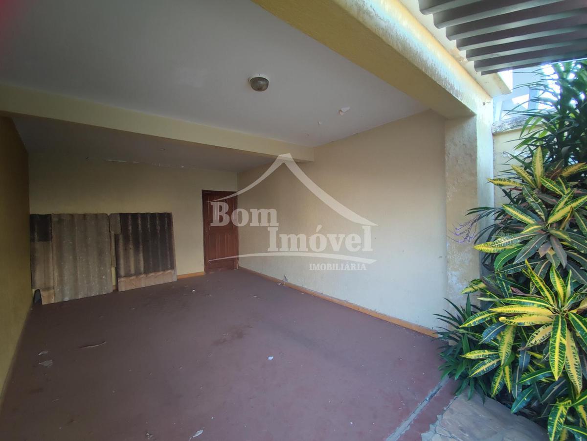 Casa, Centro, 4 Quartos, 1 Vaga, 1 Suíte