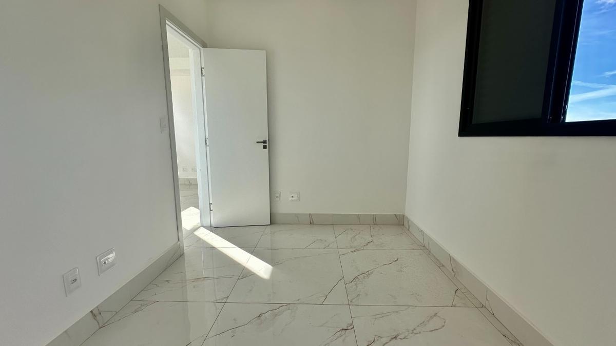 Cobertura, Planalto, 4 Quartos, 2 Vagas, 2 Suítes