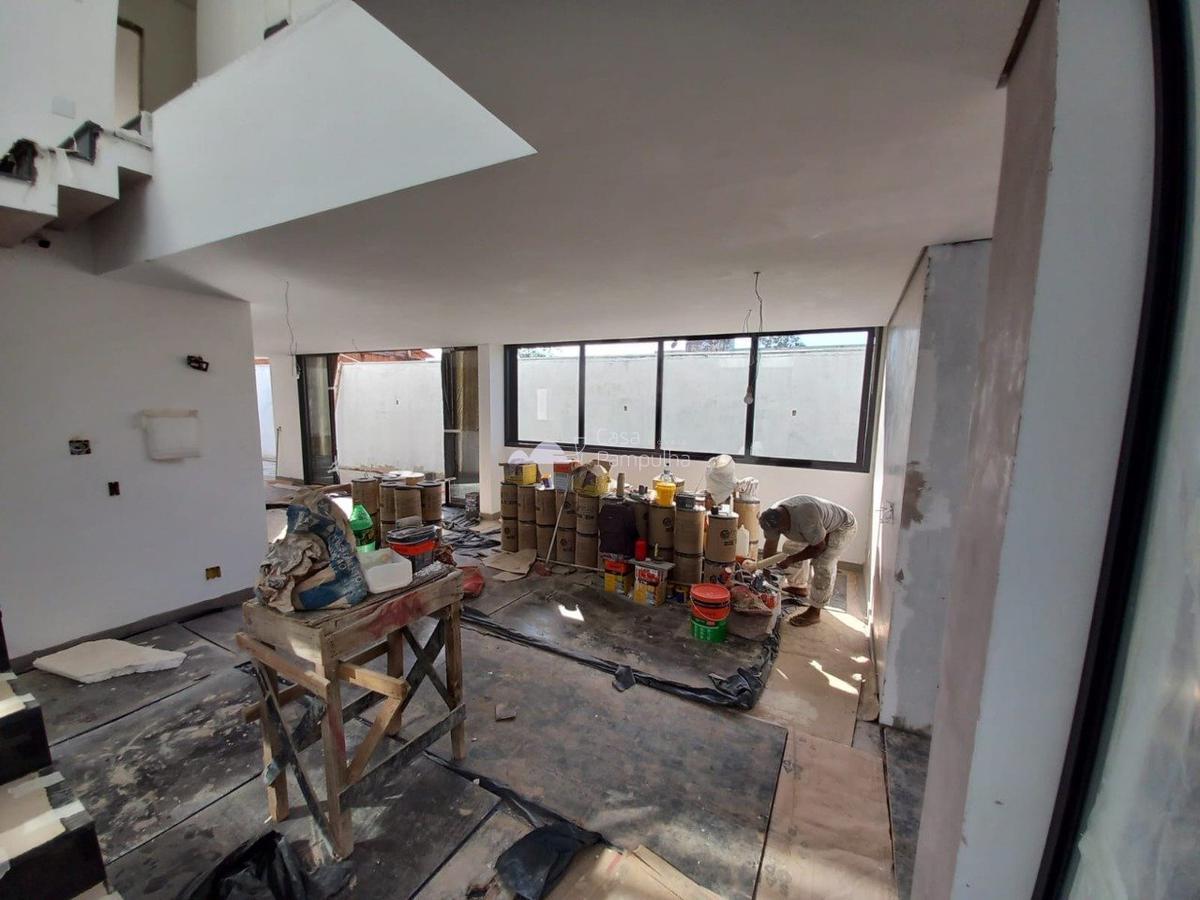 Casa, Trevo, 4 Quartos, 3 Vagas, 3 Suítes