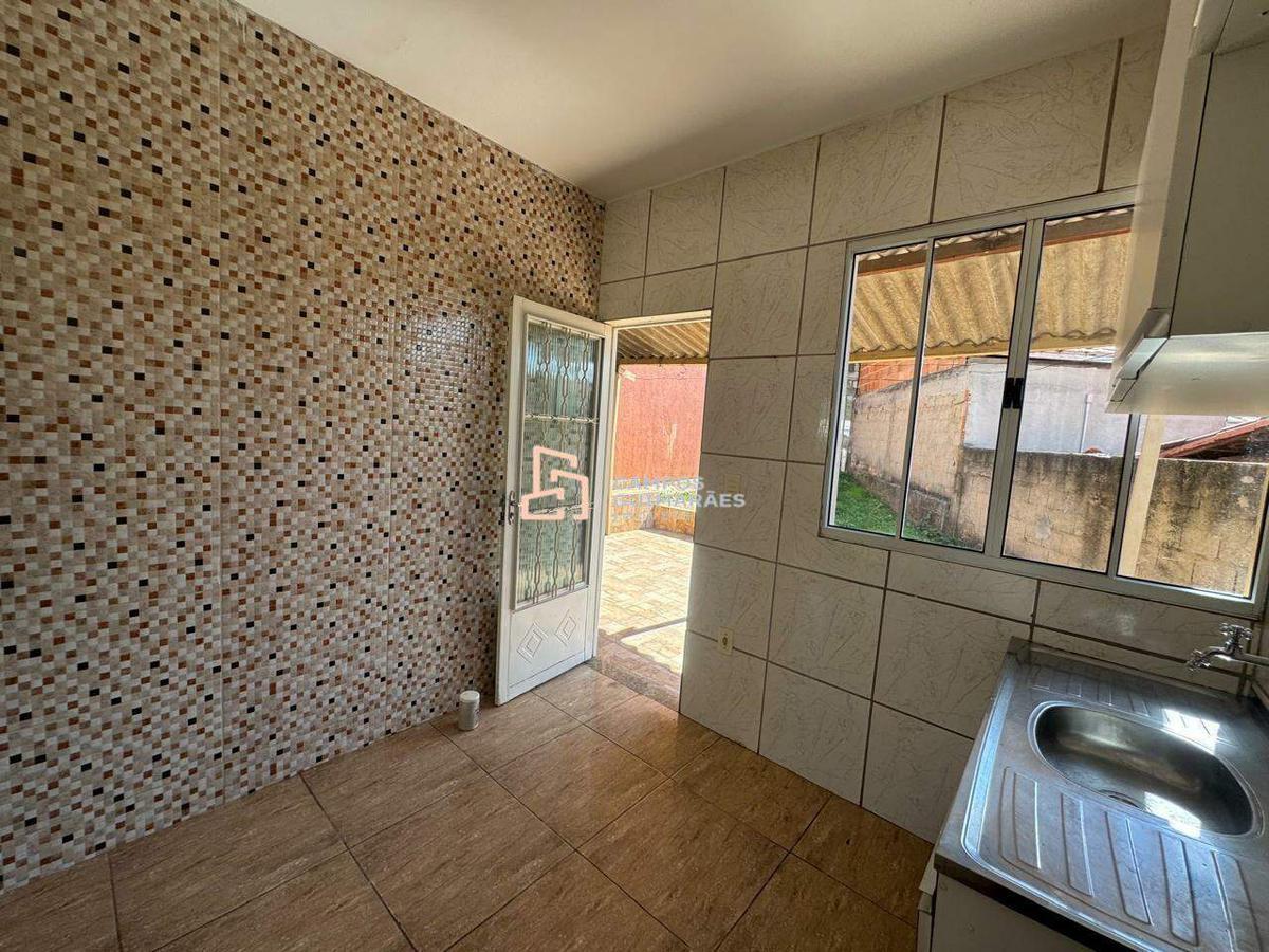 Casa, Masterville, 2 Quartos, 2 Vagas