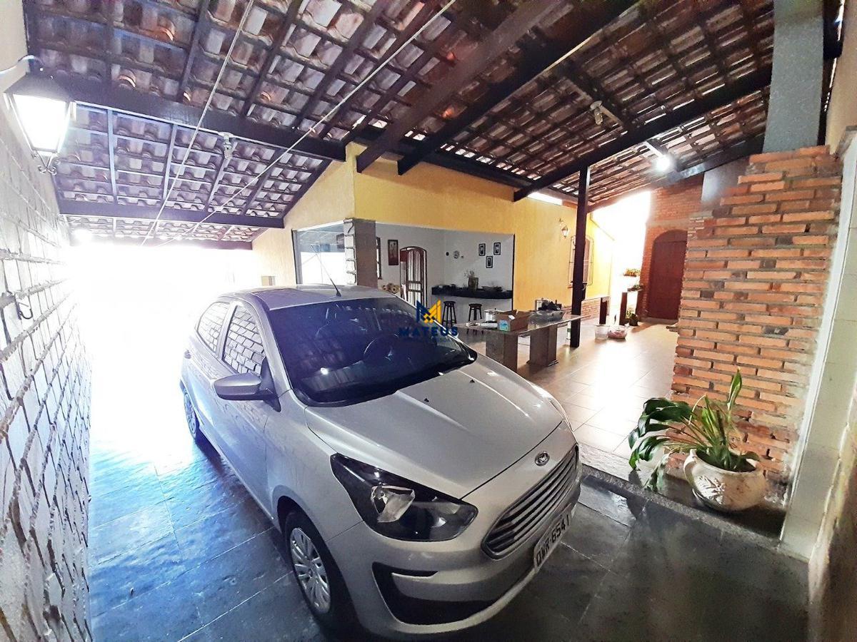 Casa, Caiçaras, 5 Quartos, 4 Vagas, 2 Suítes