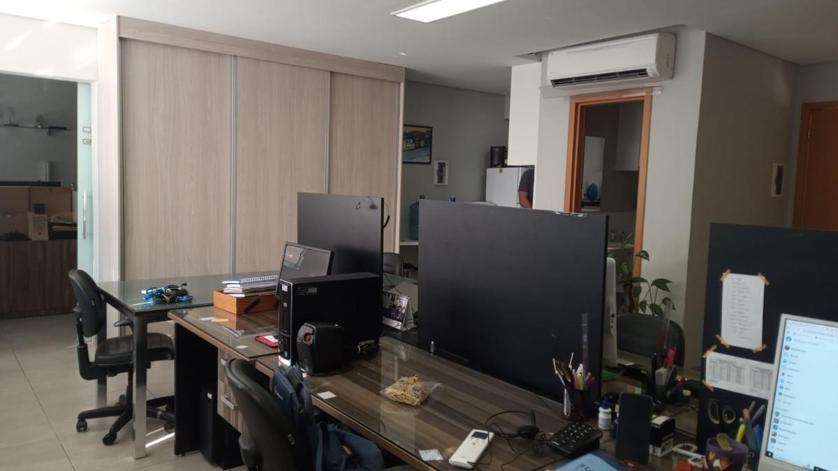 Sala, União, 0 Quarto, 0 Vaga
