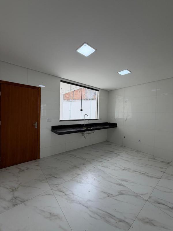Casa, Santa Helena (barreiro), 3 Quartos, 3 Vagas, 1 Suíte