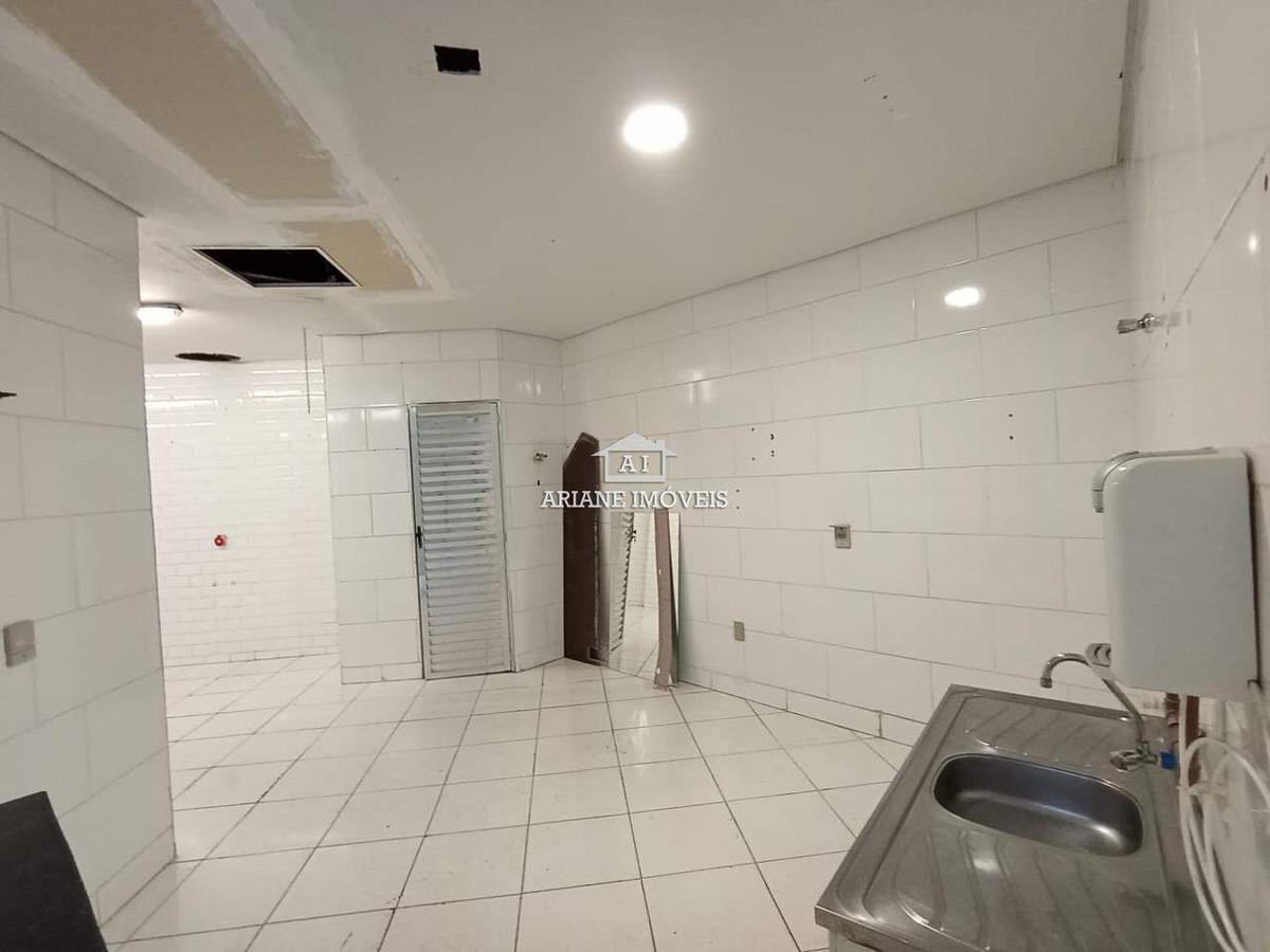 Andar, Savassi, 0 Quarto, 0 Vaga