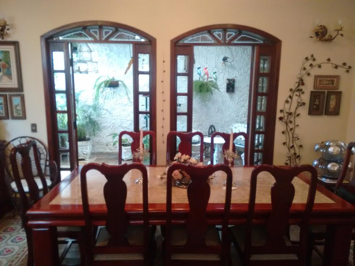 Casa, Planalto, 6 Quartos, 4 Vagas, 2 Suítes