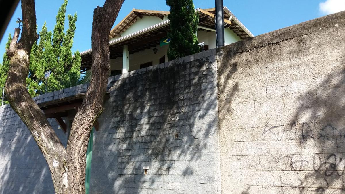 Casa, Braúnas, 6 Quartos, 4 Vagas, 2 Suítes