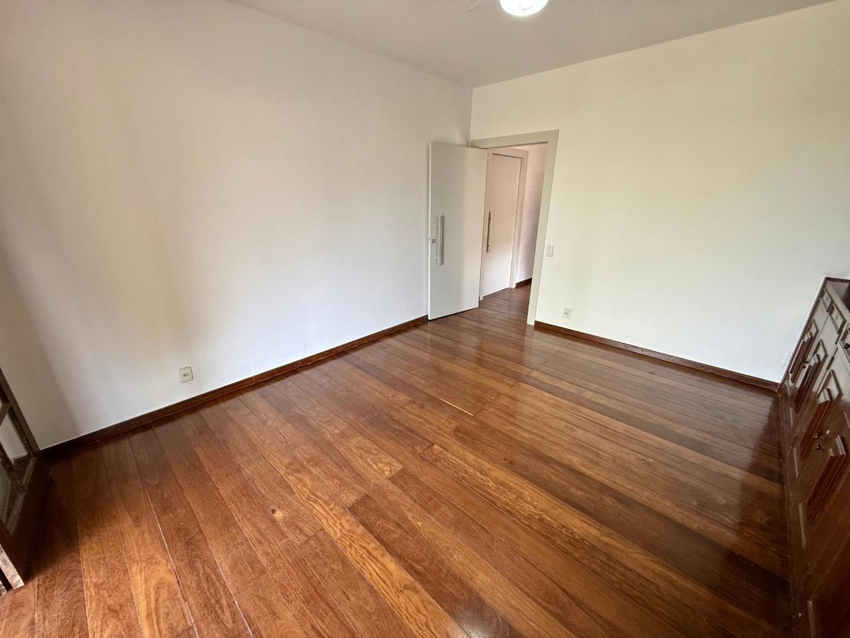 Casa, São Luiz (pampulha), 5 Quartos, 8 Vagas, 2 Suítes