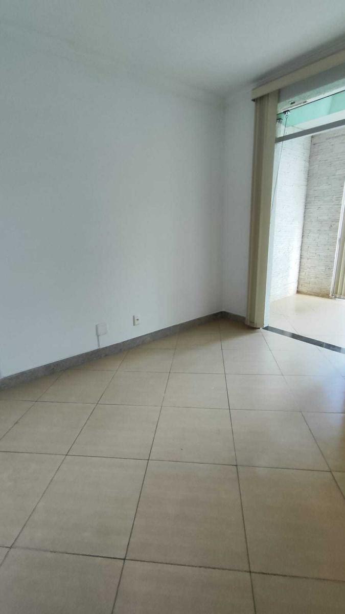 Casa, Cabral, 3 Quartos, 2 Vagas, 1 Suíte