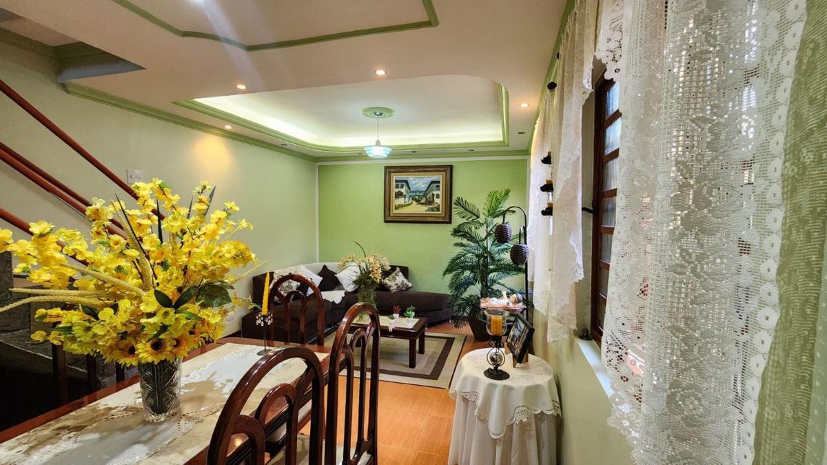 Casa, Horto, 8 Quartos, 3 Vagas, 3 Suítes