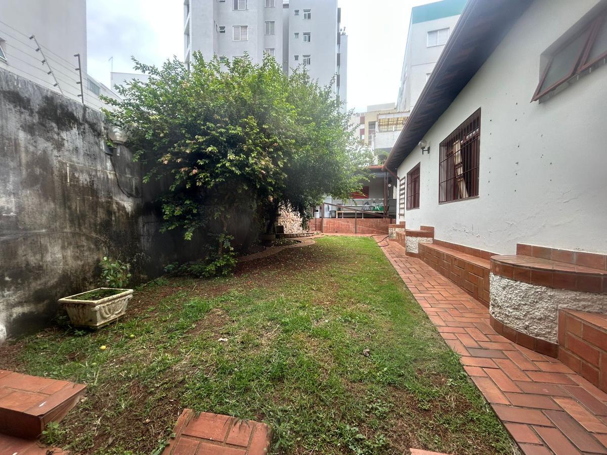 Casa, Castelo, 4 Quartos, 2 Vagas, 2 Suítes