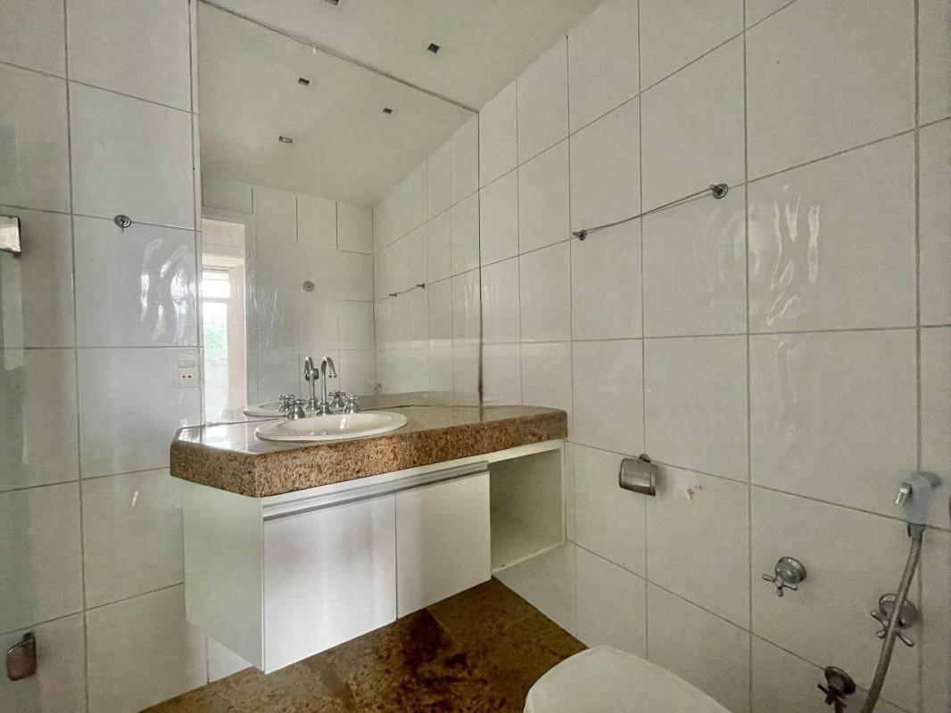 Apartamento, Vila Paris, 4 Quartos, 2 Vagas, 1 Suíte