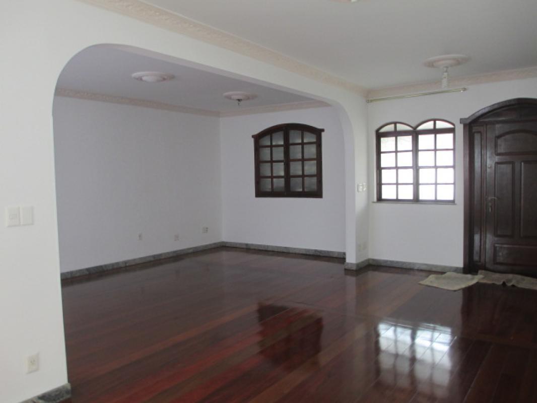 Casa, Alto Barroca, 4 Quartos, 2 Vagas, 2 Suítes