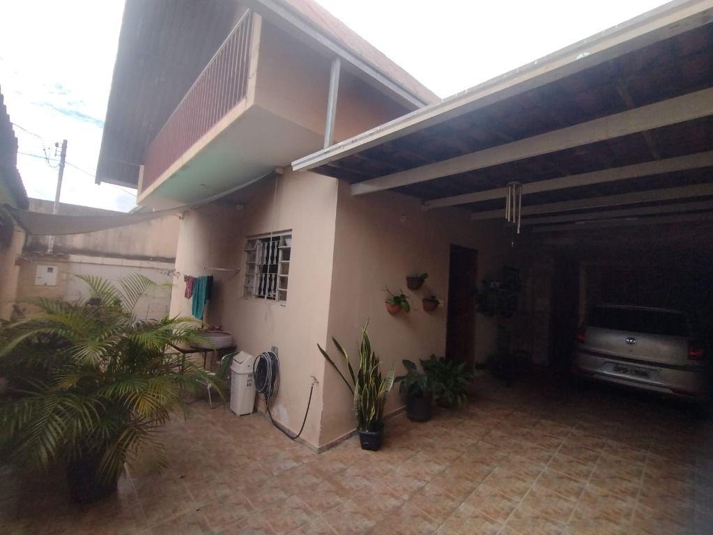 Casa, Esplanada, 5 Quartos, 0 Vaga