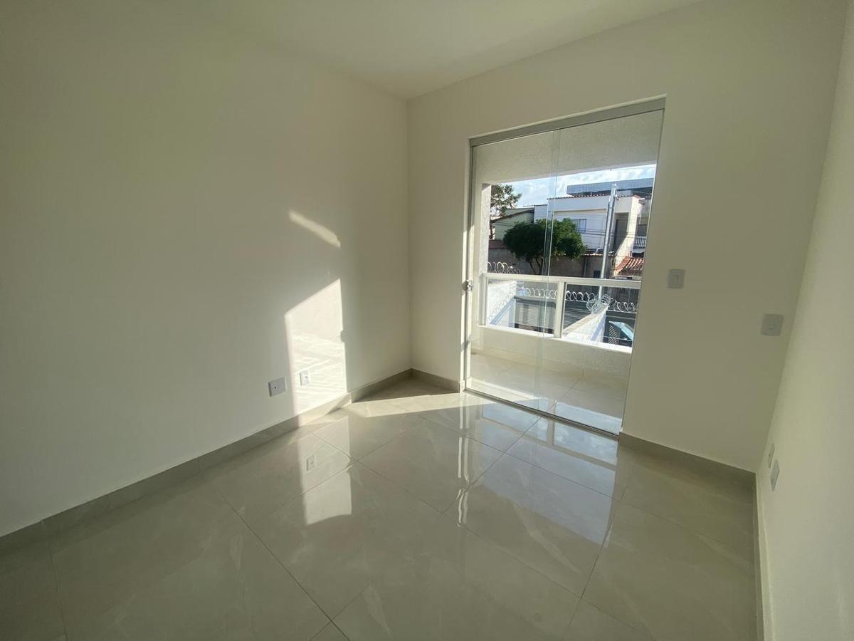 Casa, Floramar, 2 Quartos, 1 Vaga, 1 Suíte
