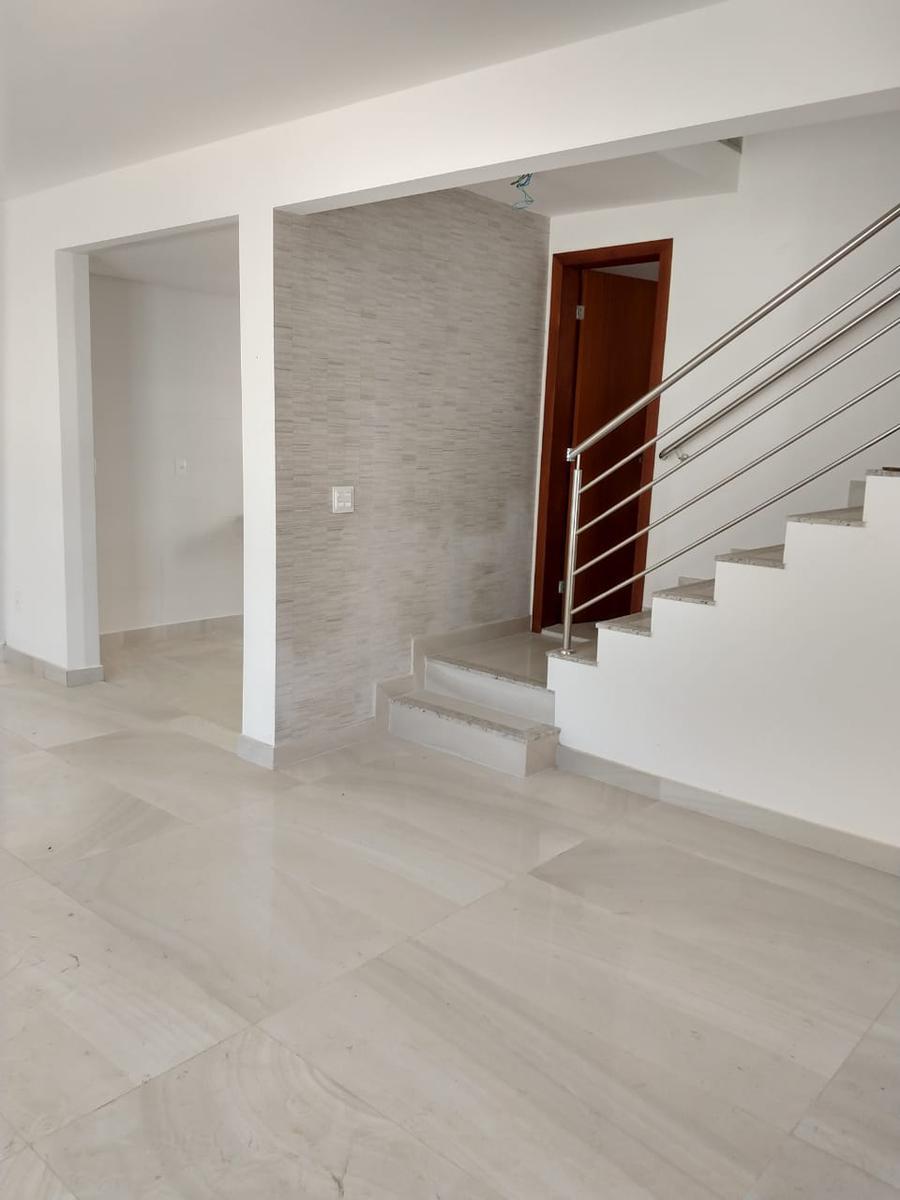 Casa, Centro, 3 Quartos, 2 Vagas, 1 Suíte