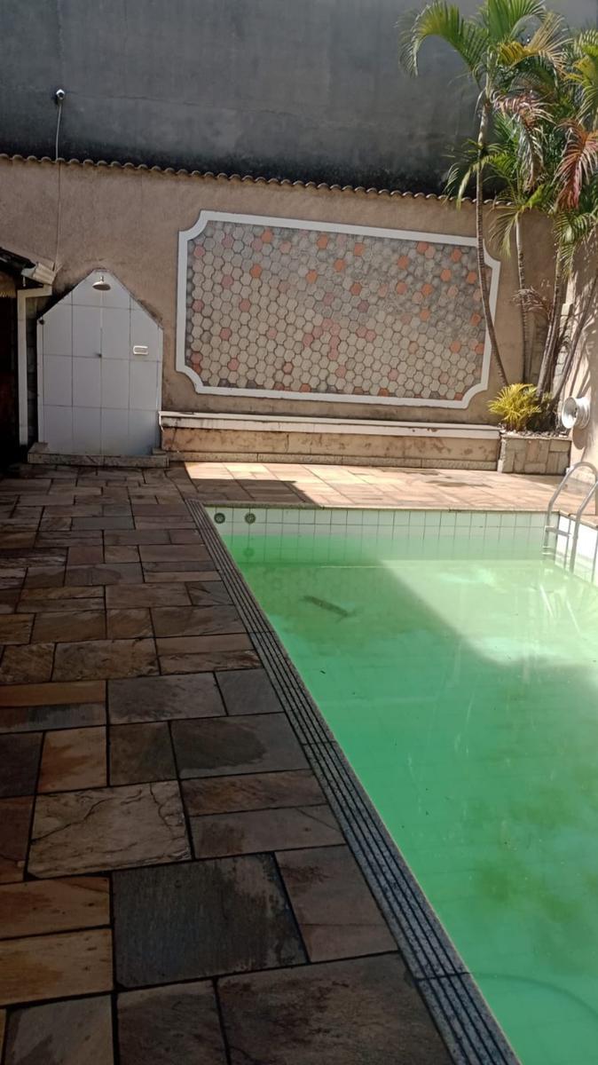 Casa, Santa Cruz, 3 Quartos, 4 Vagas, 1 Suíte