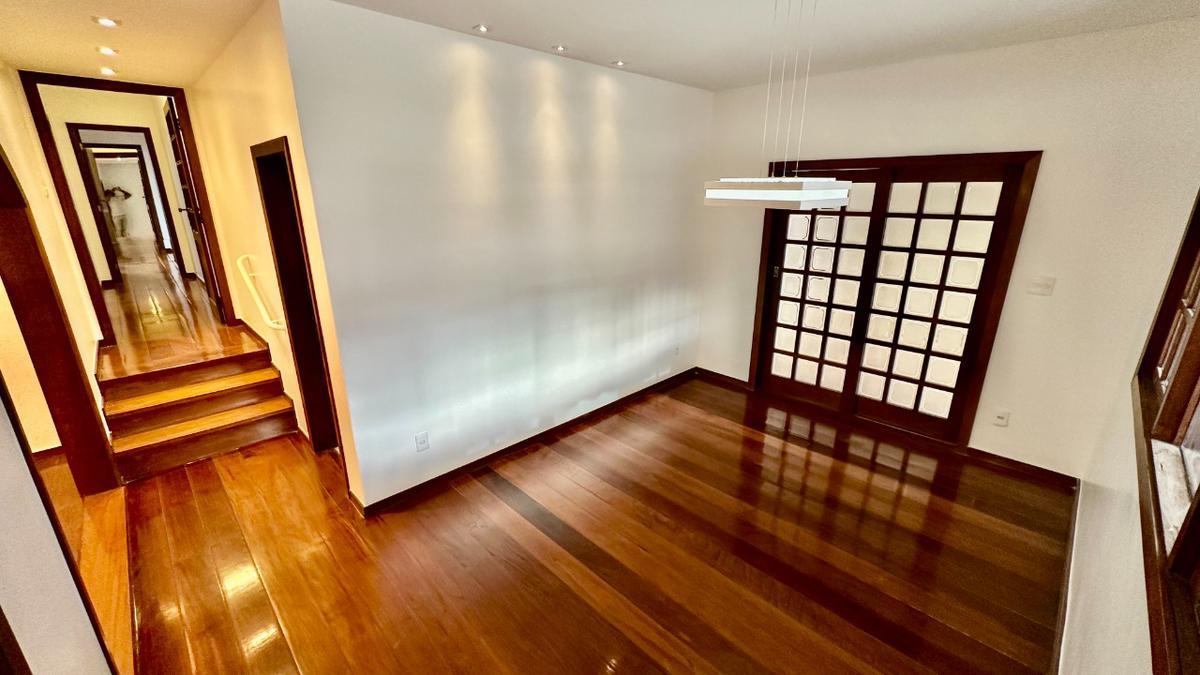 Casa, Itapoã, 3 Quartos, 4 Vagas, 1 Suíte