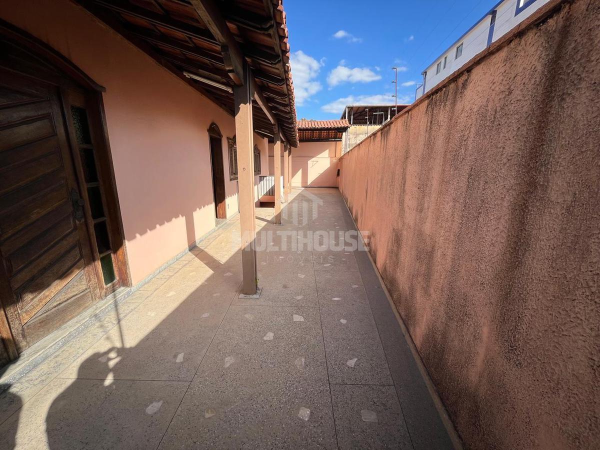 Casa, Jardim Riacho das Pedras, 3 Quartos, 2 Vagas, 1 Suíte