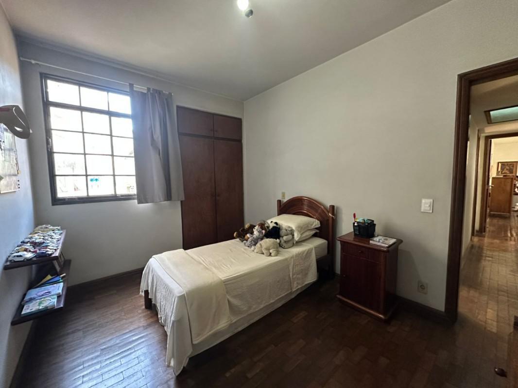 Cobertura, Luxemburgo, 4 Quartos, 2 Vagas, 1 Suíte
