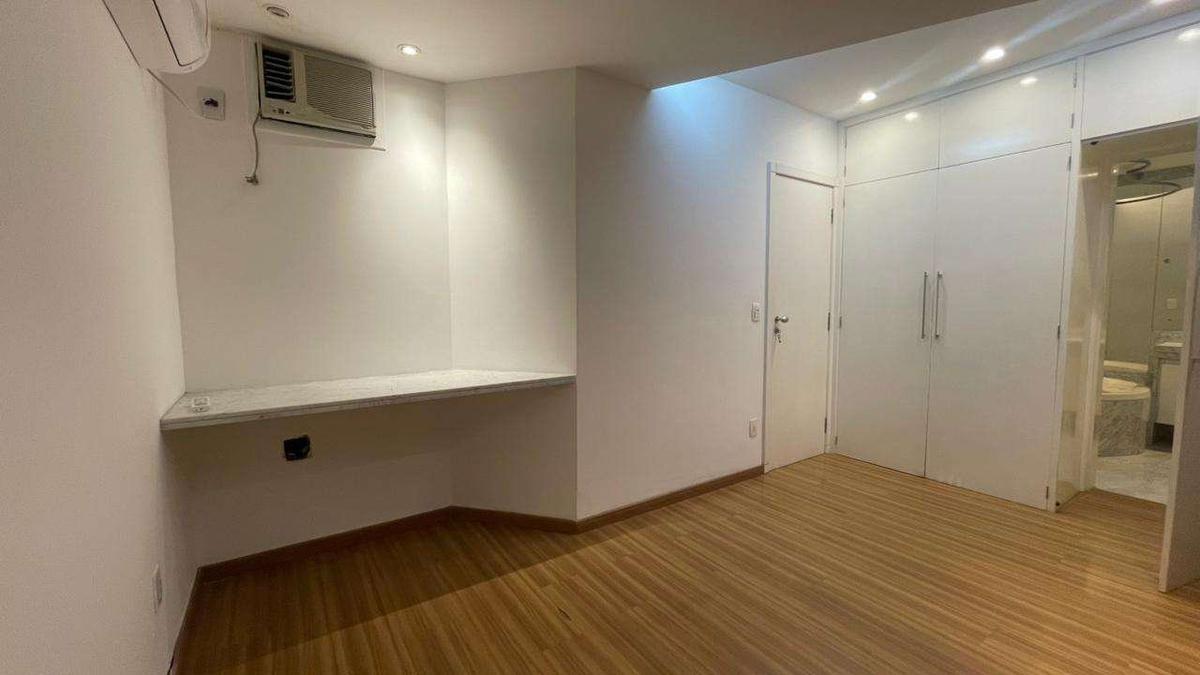 Cobertura, Funcionários, 3 Quartos, 2 Vagas, 1 Suíte