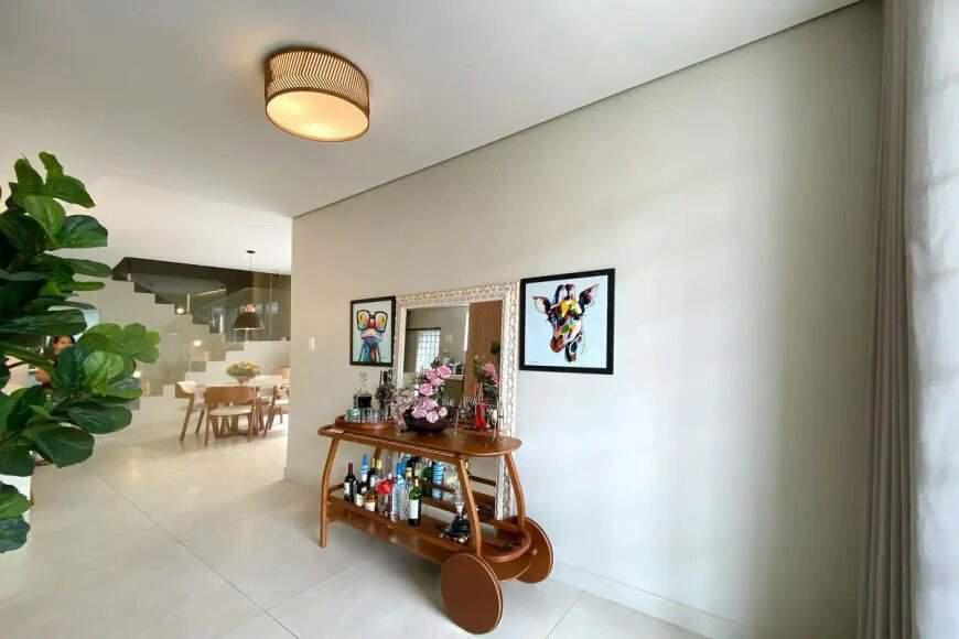 Casa, Colégio Batista, 4 Quartos, 3 Vagas, 2 Suítes