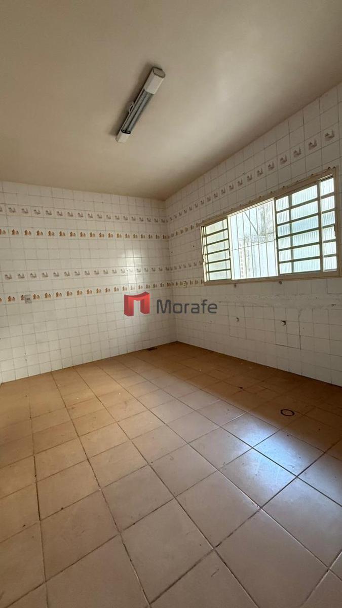 Casa, Castelo, 4 Quartos, 4 Vagas, 1 Suíte