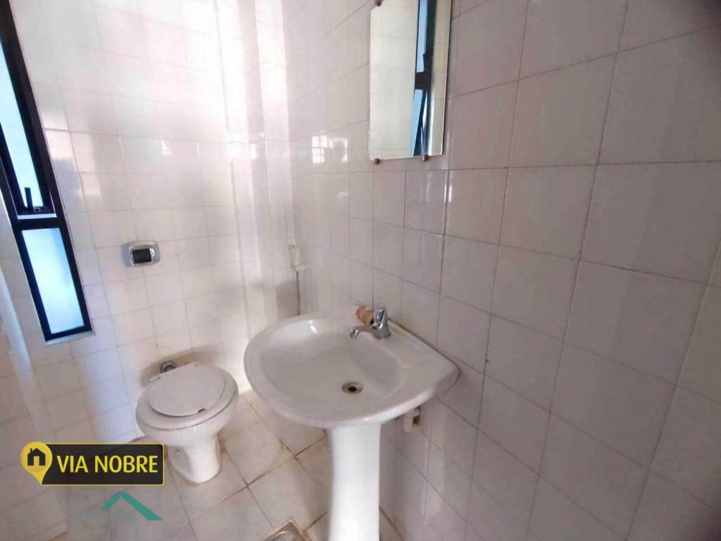 Sala, Estoril, 1 Vaga