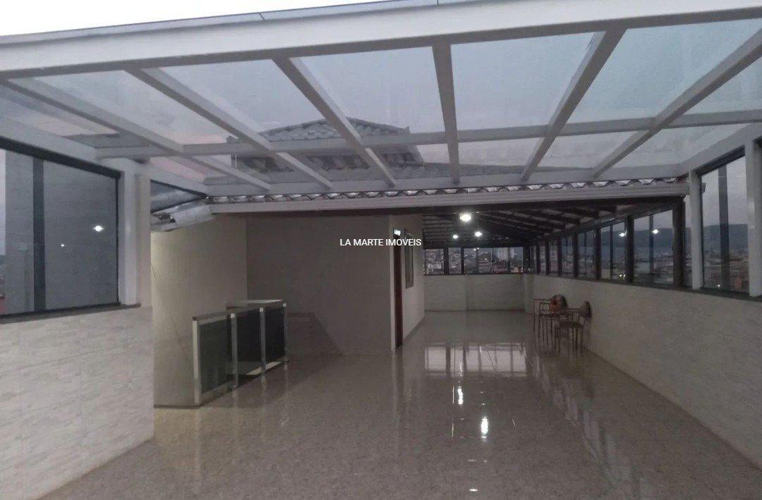 Casa, Industrial, 4 Quartos, 2 Vagas, 1 Suíte