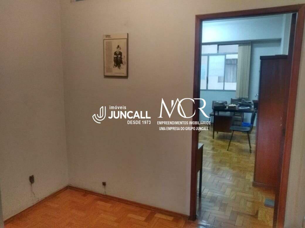 Sala, Centro