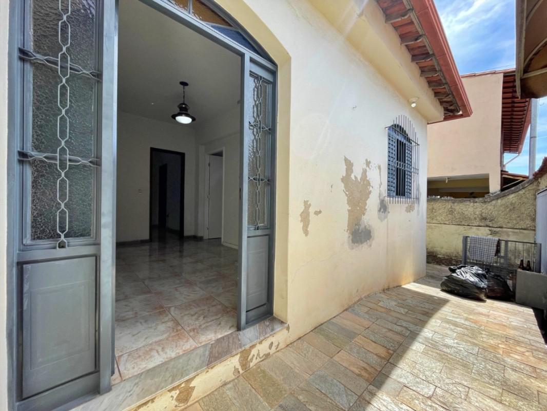 Casa, Jardim Leblon, 3 Quartos, 3 Vagas, 1 Suíte