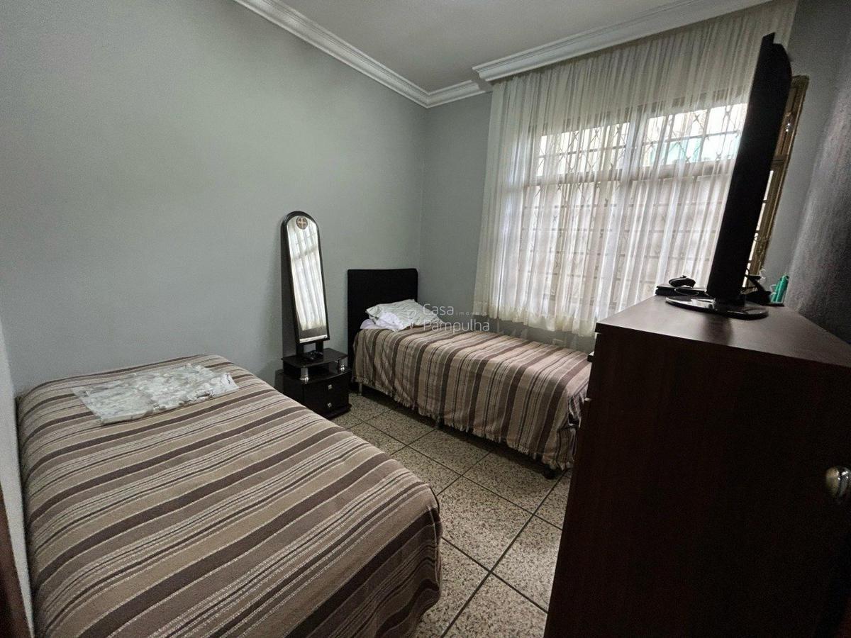 Casa, Itapoã, 3 Quartos, 4 Vagas, 1 Suíte