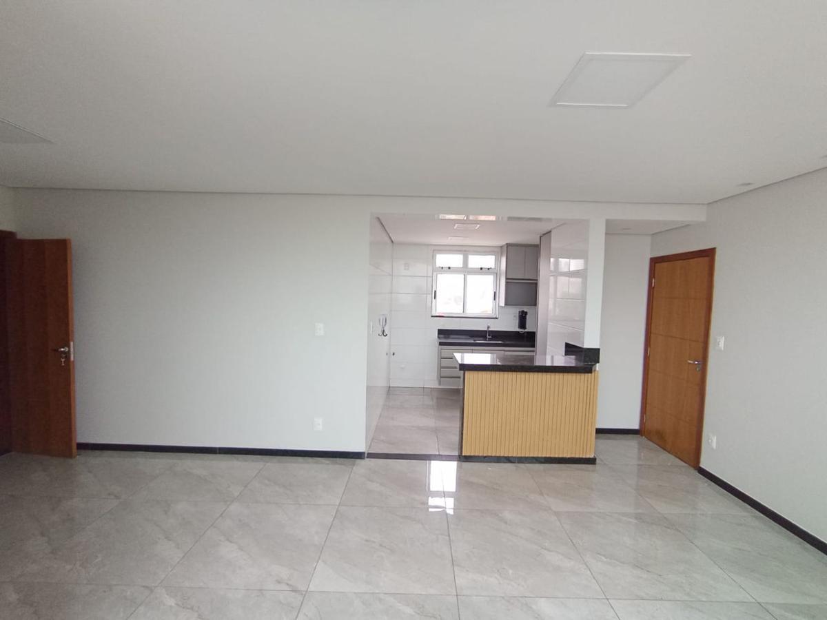 Cobertura, Santa Cruz, 4 Quartos, 2 Vagas, 2 Suítes