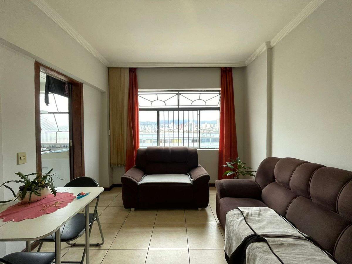 Apartamento, Floresta, 2 Quartos, 1 Vaga