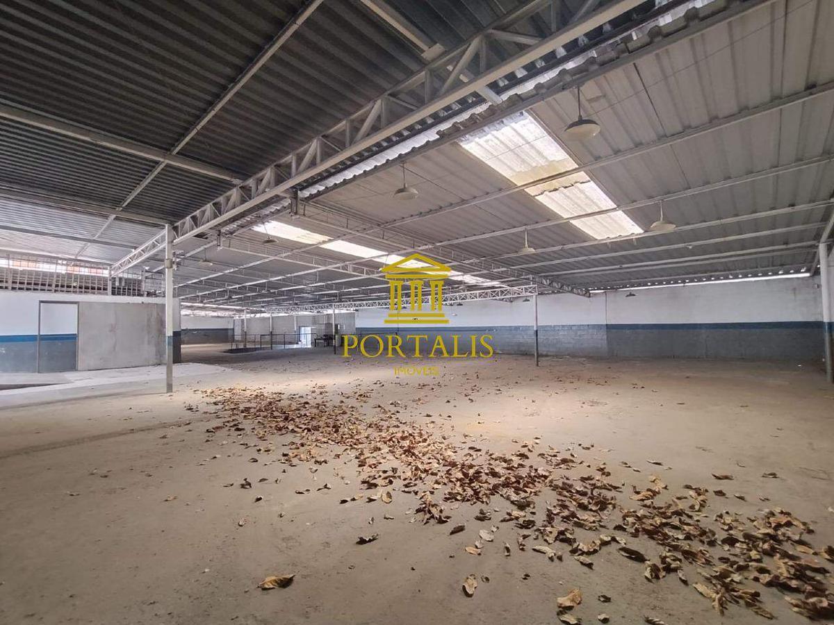 Galpão, Prado, 0 Quarto, 20 Vagas