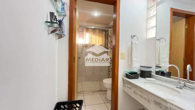 Casa, Castelo, 5 Quartos, 3 Vagas, 1 Suíte