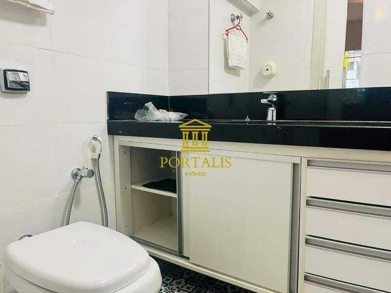 Apartamento, Funcionários, 4 Quartos, 2 Vagas, 1 Suíte