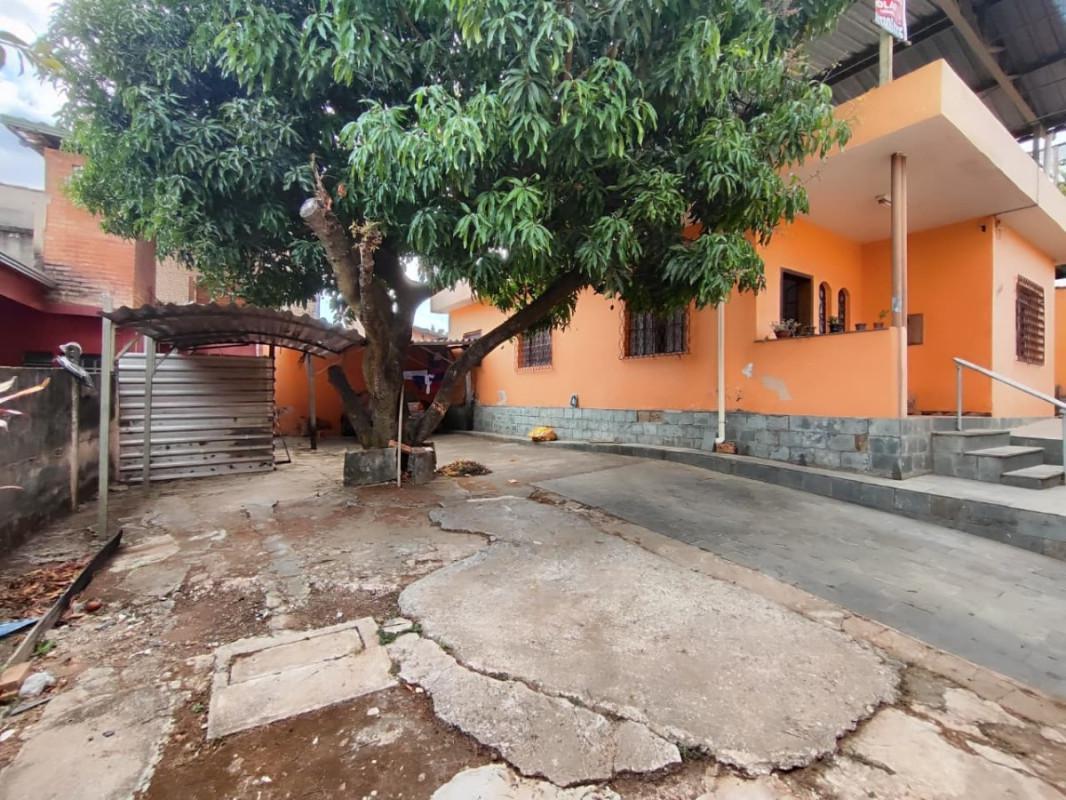 Casa, Providência, 5 Quartos, 4 Vagas, 1 Suíte