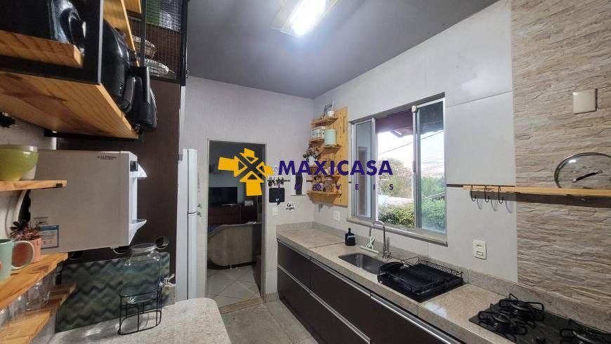 Casa, Trevo, 3 Quartos, 2 Vagas, 1 Suíte