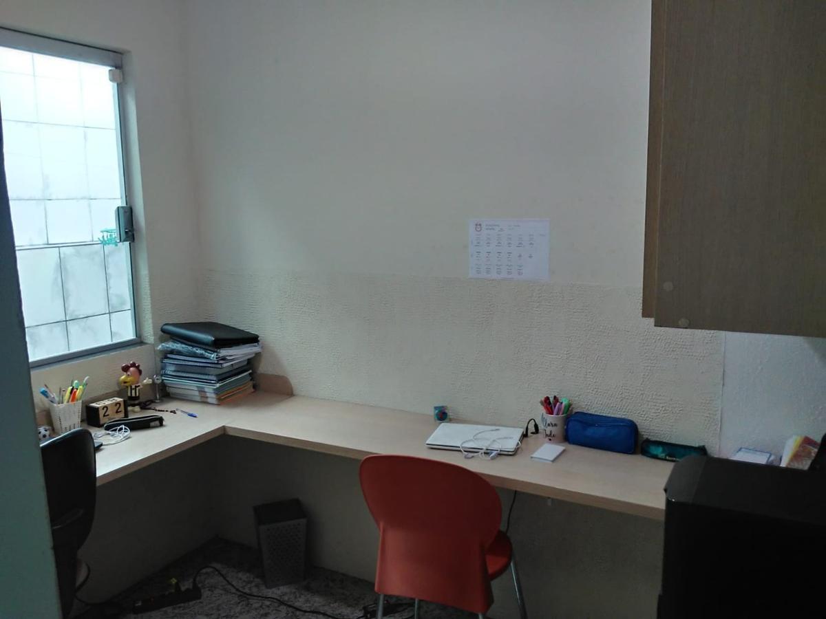 Casa, Fernão Dias, 3 Quartos, 5 Vagas, 1 Suíte