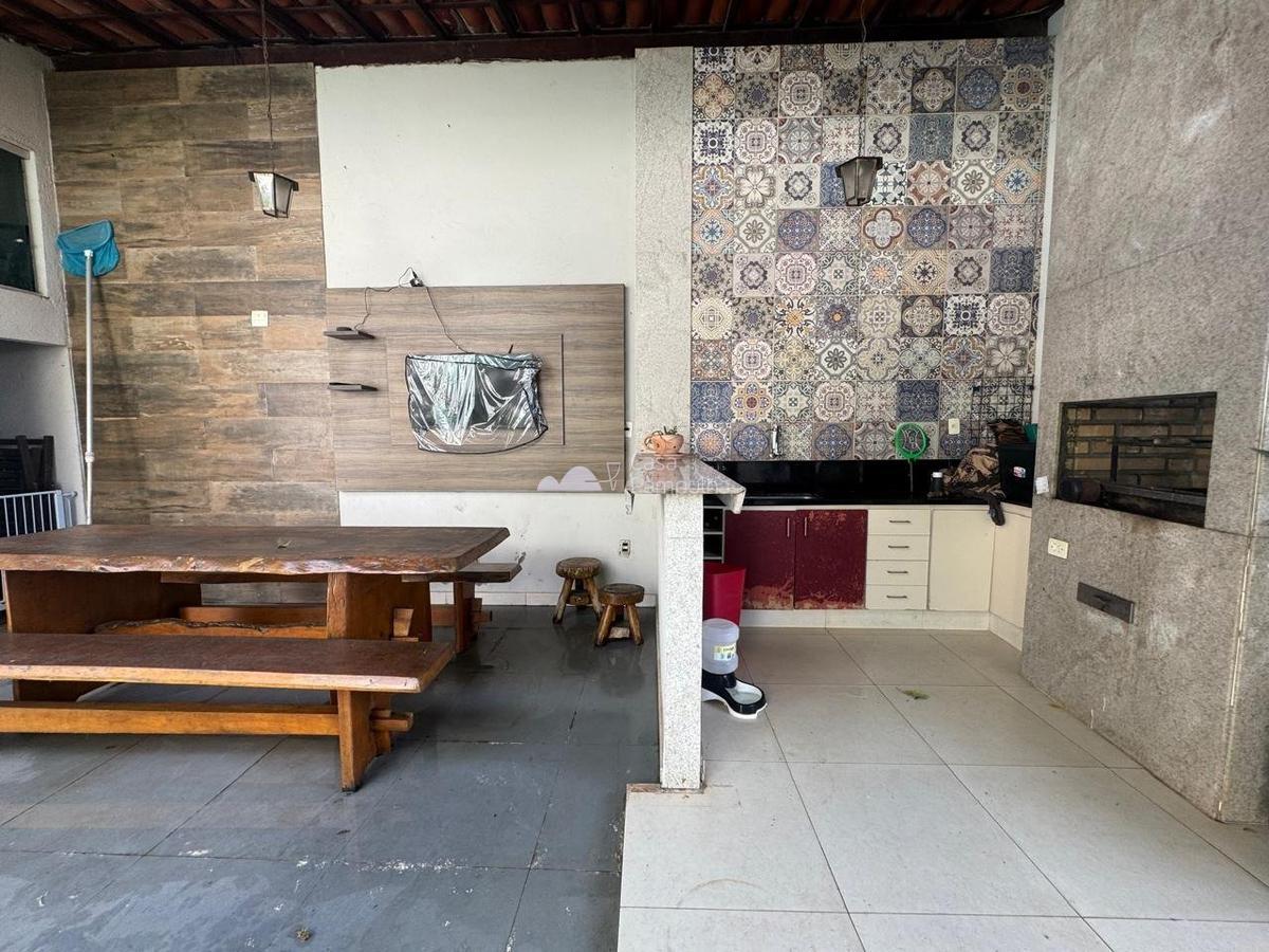 Casa, Nova Vista, 5 Quartos, 6 Vagas, 4 Suítes