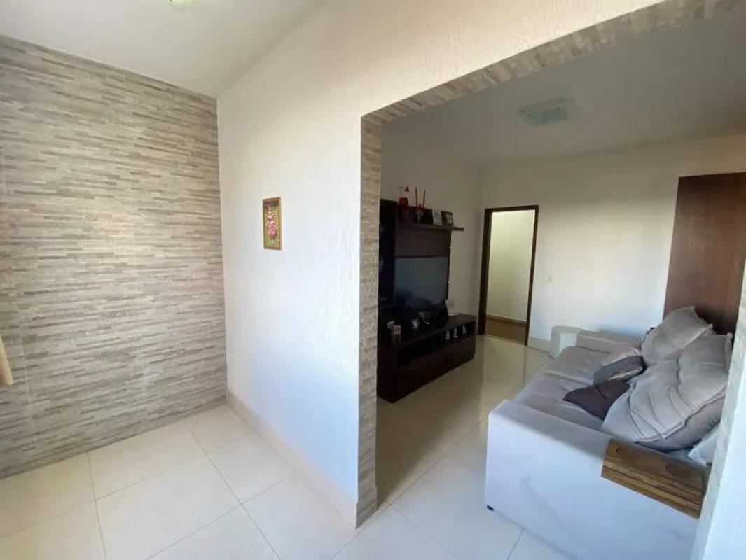 Casa, Barreiro, 3 Quartos, 5 Vagas, 2 Suítes