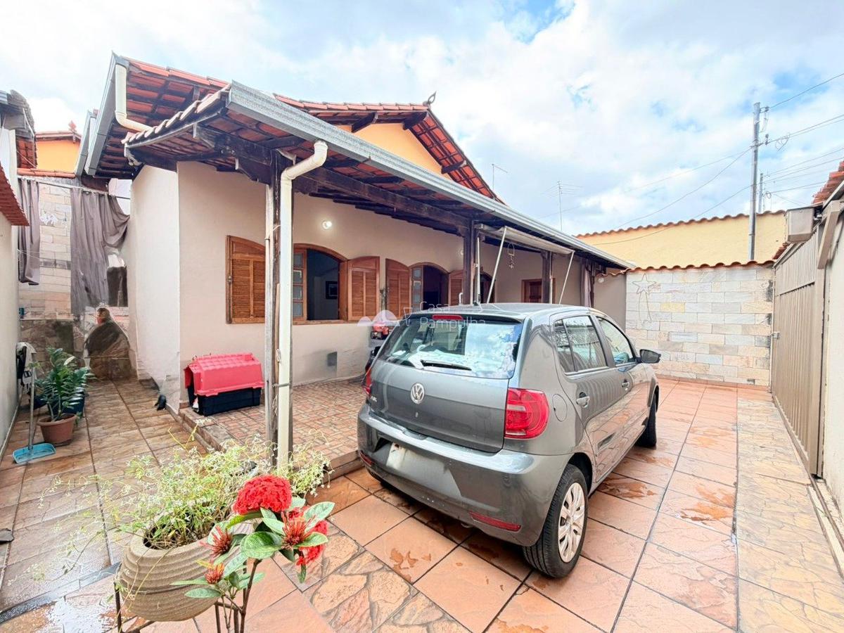 Casa, Floramar, 3 Quartos, 2 Vagas, 2 Suítes
